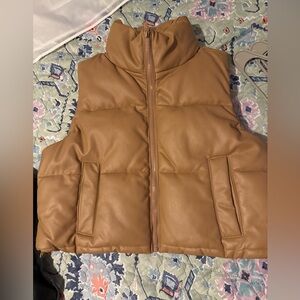 Hollister vest